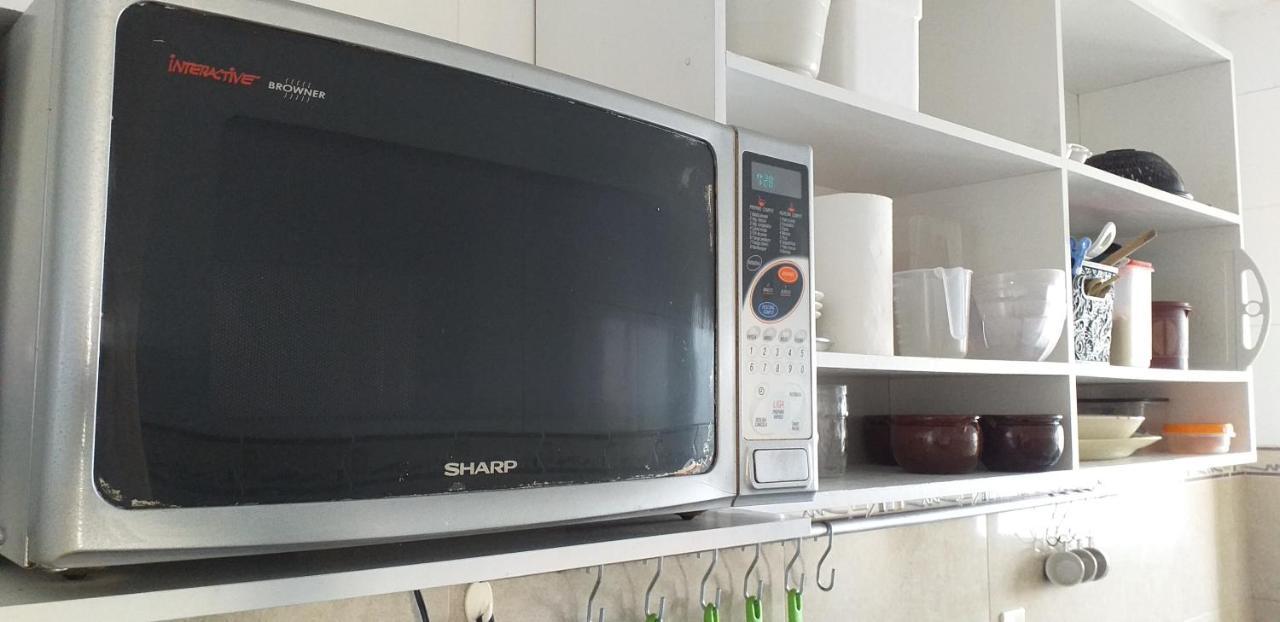 Apartamento No Canto Do Forte, Wi-Fi, Estacionamento Gratuito E Churrasqueira Прая-Гранди Экстерьер фото